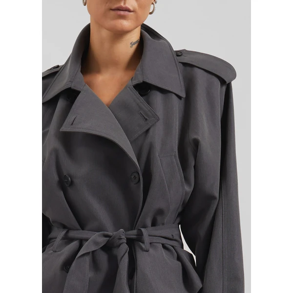 The Frankie Shop Kinsley Cropped Trench Jacket – Grey, view 6