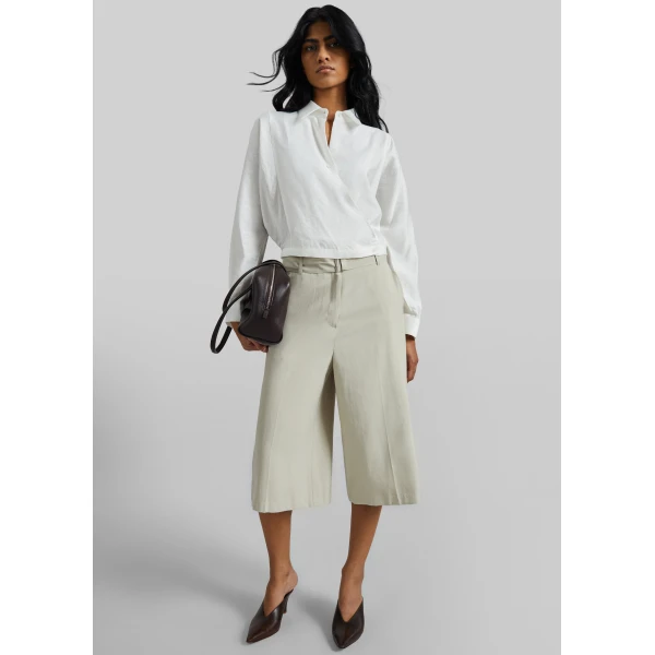 The Frankie Shop Lavre Belted Bermuda Shorts – Beige Melange, view 2