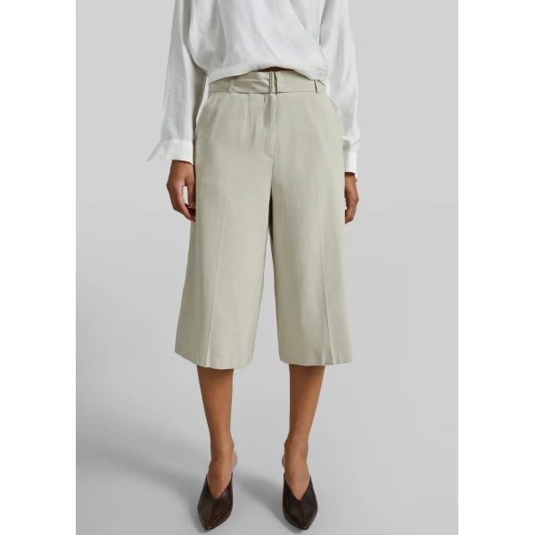 The Frankie Shop Lavre Belted Bermuda Shorts – Beige Melange, view 4