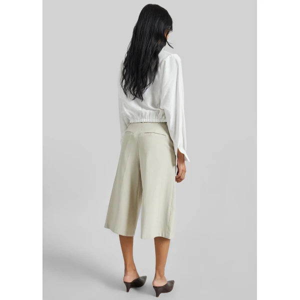 The Frankie Shop Lavre Belted Bermuda Shorts – Beige Melange, view 6