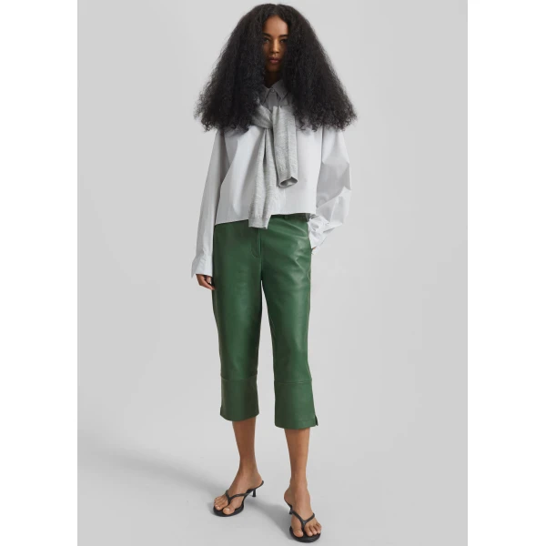 The Frankie Shop Lior Leather Capri Pants – Emerald, view 2