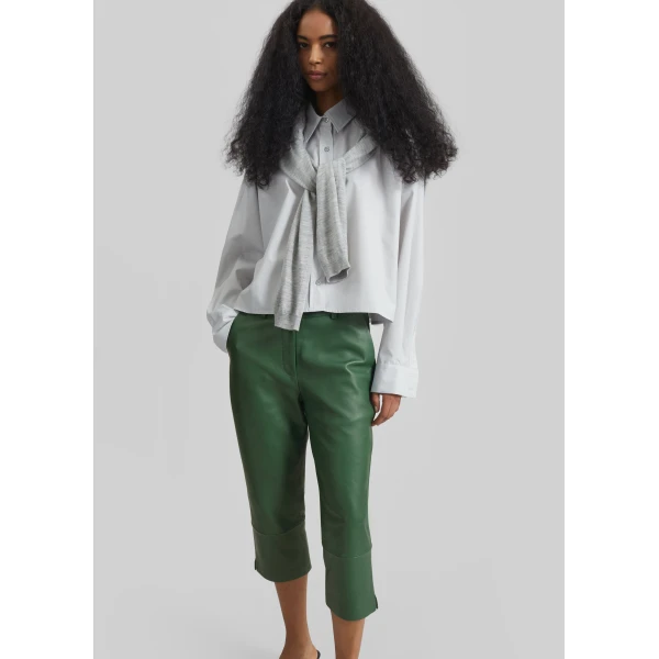 The Frankie Shop Lior Leather Capri Pants – Emerald, view 4