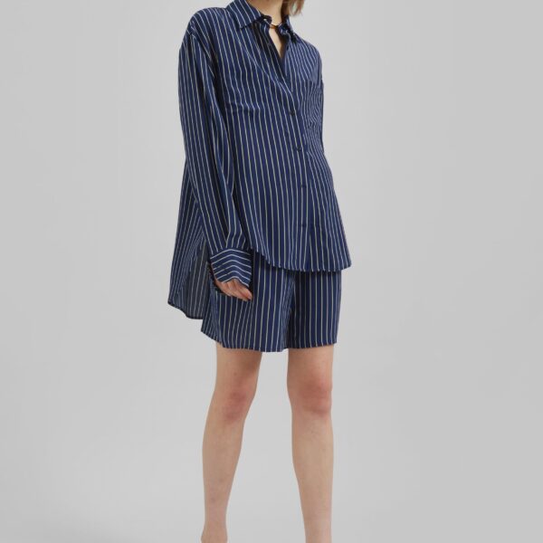 The Frankie Shop Lui Striped Boxer Shorts - Navy/Beige Pinstripe - Oversized Minimalist Shorts in Multicolour - Shop at Coveti