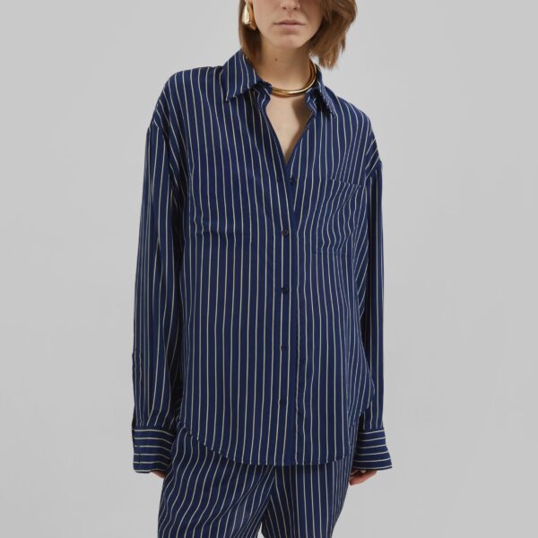 The Frankie Shop Lui Striped Boxer Shorts - Navy/Beige Pinstripe - Oversized Minimalist Shorts in Multicolour - Shop at Coveti