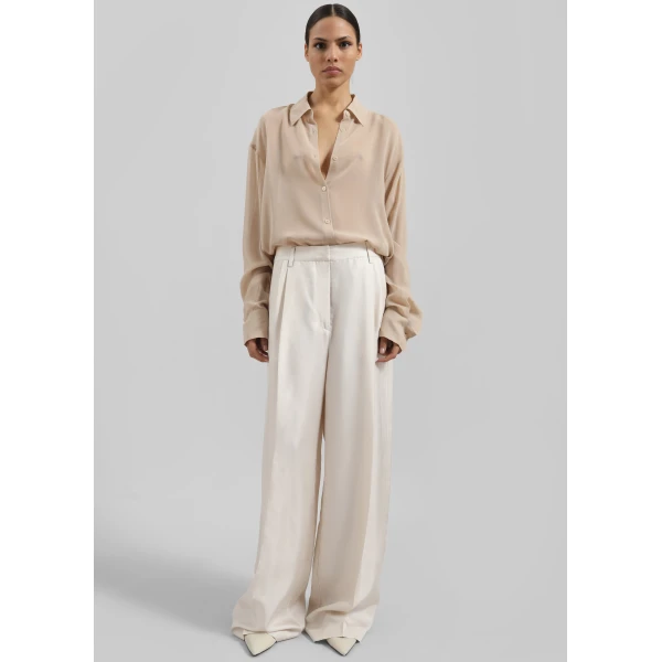The Frankie Shop Marfa Pleated Silk Trousers – Ivory, view 2