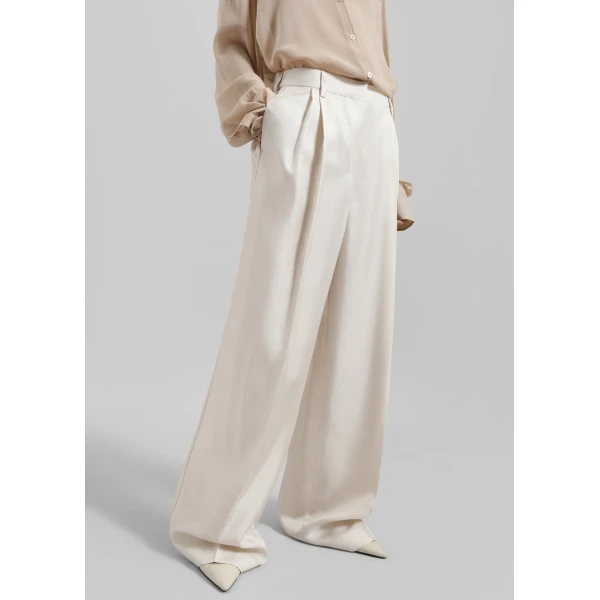 The Frankie Shop Marfa Pleated Silk Trousers – Ivory, view 5