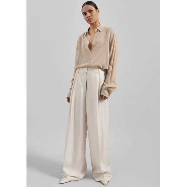 The Frankie Shop Marfa Pleated Silk Trousers – Ivory, view 6