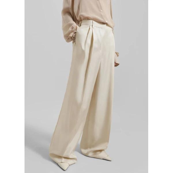 The Frankie Shop Marfa Pleated Silk Trousers – Light Beige, view 2