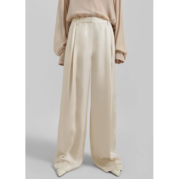 The Frankie Shop Marfa Pleated Silk Trousers – Light Beige, view 6