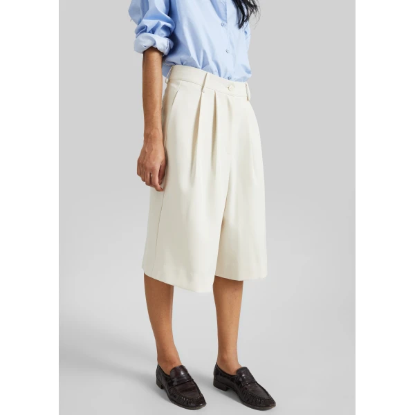 The Frankie Shop Martel Pleated Bermuda Shorts – Cream, view 2