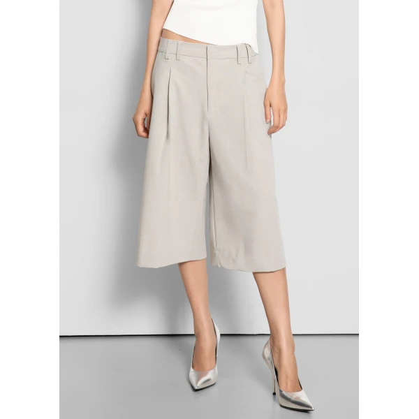 The Frankie Shop Meldert Bermuda Shorts – Stone, view 2