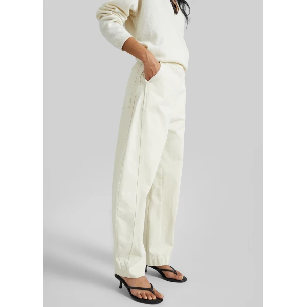 The Frankie Shop Noyon Barrel Leg Pants – Cream, view 4