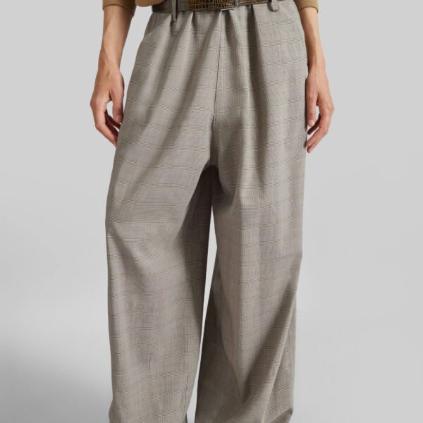 The Frankie Shop Oakdale Track Pants - Beige Glen Plaid - Oversized Minimalist Pants in Multicolour - Shop at Coveti