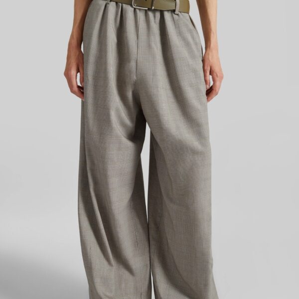 The Frankie Shop Oakdale Track Pants - Beige Glen Plaid - Oversized Minimalist Pants in Multicolour - Shop at Coveti