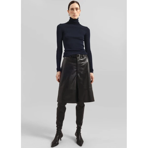 The Frankie Shop Olivia Leather Bermuda Shorts – Black, view 6