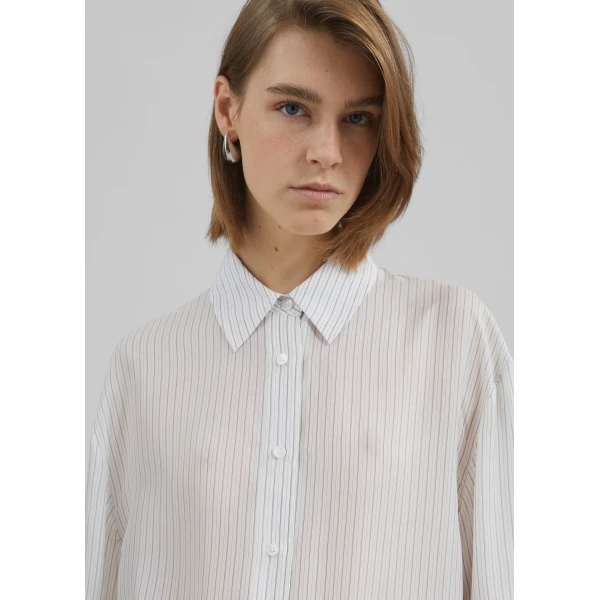 The Frankie Shop Peri Double Striped Shirt – White/Black Stripe, view 4