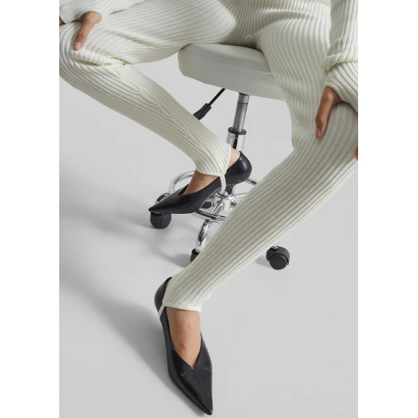 The Frankie Shop Piuma Knit Stirrup Leggings – White, view 3