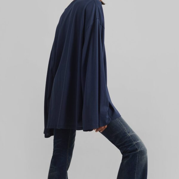 The Frankie Shop Rio Oversized Sleeve Tee - Dark Navy - Oversized Minimalist Tops in Blue - Shop at Coveti