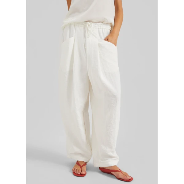 The Frankie Shop Senart Barrel Leg Pants – Ivory, view 4