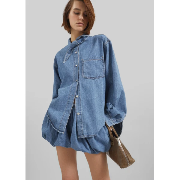 The Frankie Shop Varzy Denim Shirt – Medium Wash, view 3
