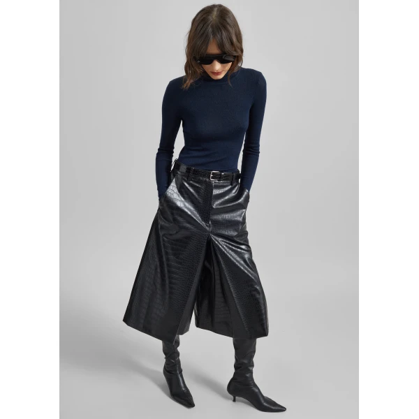 The Frankie Shop Vivonne Croc Faux Leather Culottes – Black Shorts, view 2