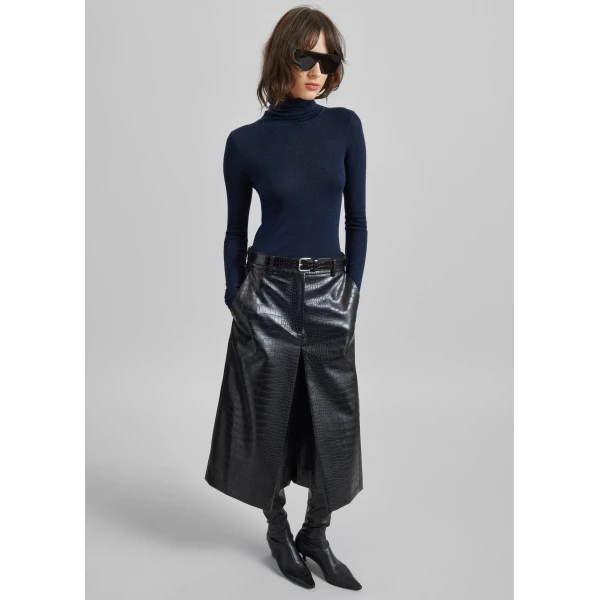 The Frankie Shop Vivonne Croc Faux Leather Culottes – Black Shorts, view 5