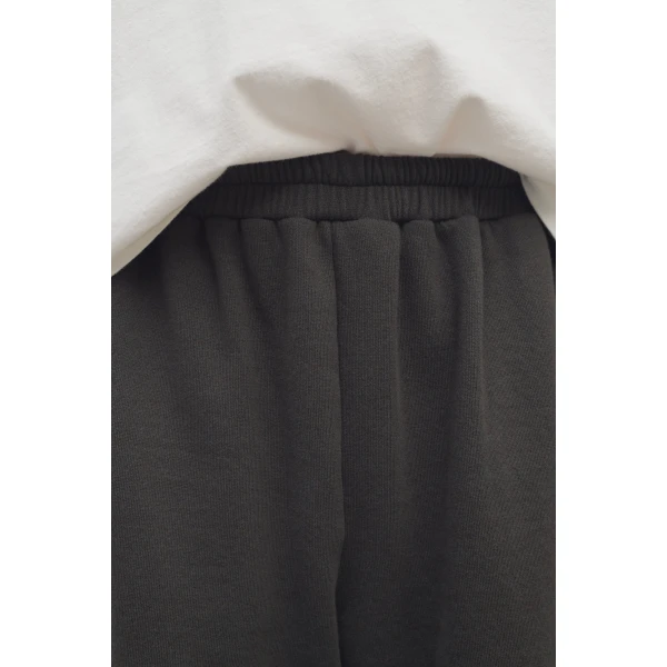The Row Gana Short, view 6