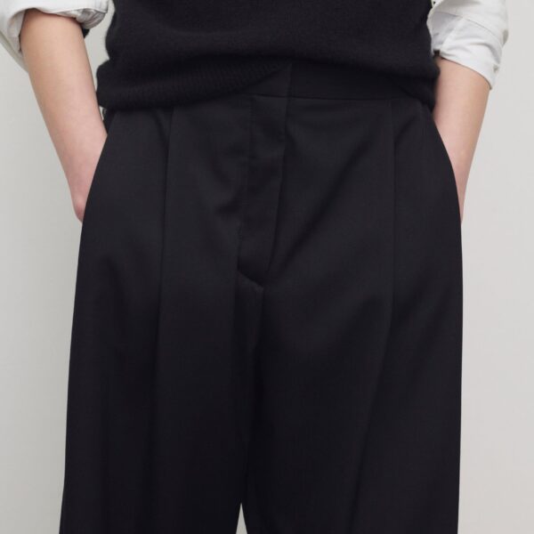 The Row Kalyan Short - Shorts - Luxury Ready-to-Wear at Coveti