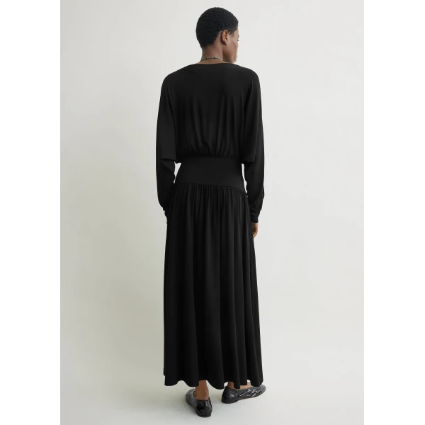 Totême Boatneck Jersey Dress Black - Dresses - Scandinavian Minimalist Luxury at Coveti
