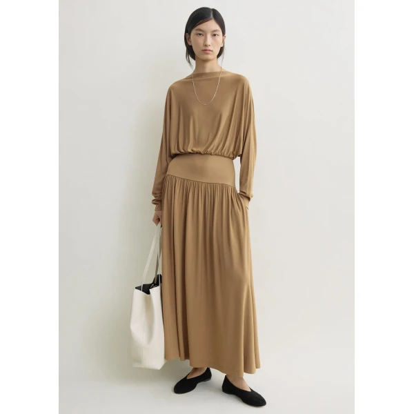 Totême Boatneck Jersey Dress Nutmeg - Dresses - Scandinavian Minimalist Luxury at Coveti