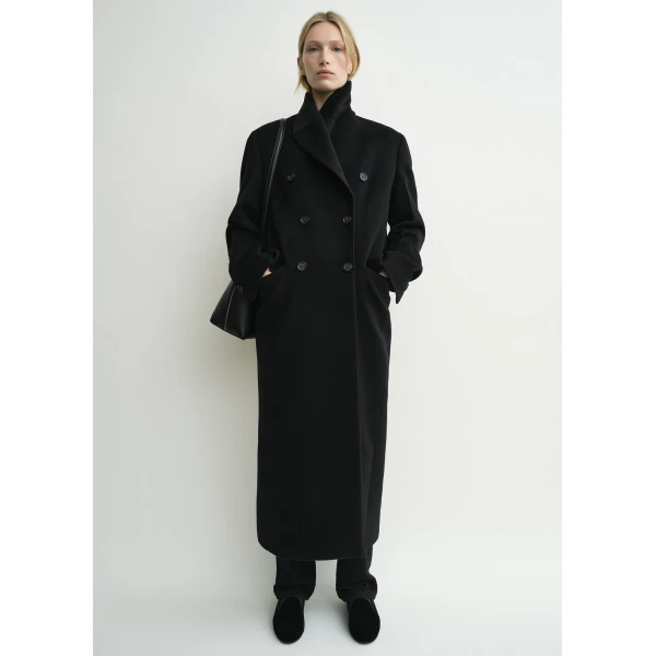 Totême Broad Coat Black - Coats - Scandinavian Minimalist Luxury at Coveti