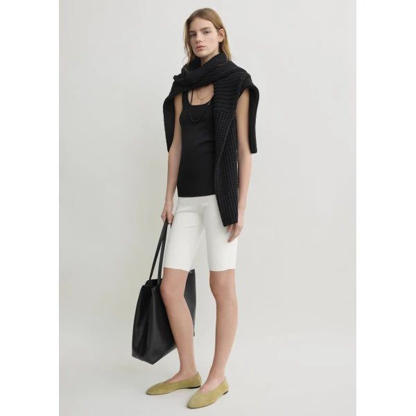 Totême Capri Knit Shorts Off-White - Shorts - Scandinavian Minimalist Luxury at Coveti