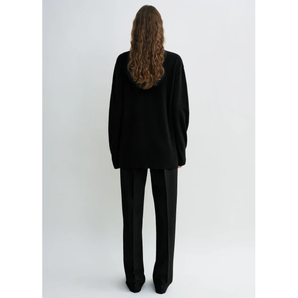 Totême Cashmere V-Neck Knit Black - Knitwear - Scandinavian Minimalist Luxury at Coveti