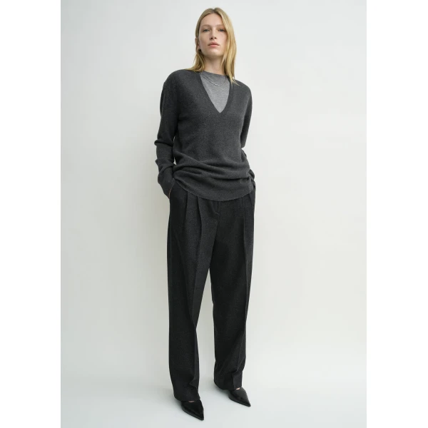 Totême Cashmere V-Neck Knit Charcoal - Knitwear - Scandinavian Minimalist Luxury at Coveti