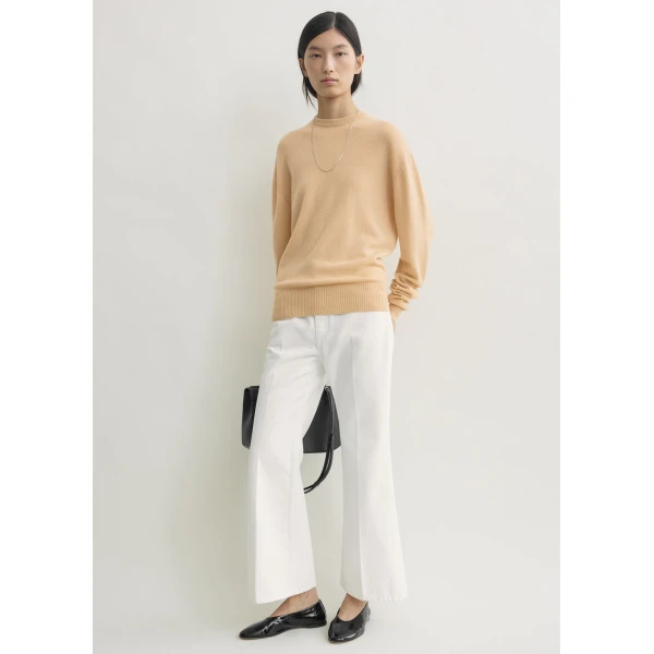 Totême Classic Cashmere Crew Knit Pale Apricot - Knitwear - Scandinavian Minimalist Luxury at Coveti