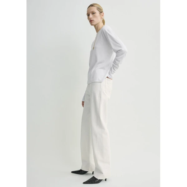 Totême Classic Long-Sleeve Tee White - Tops - Scandinavian Minimalist Luxury at Coveti