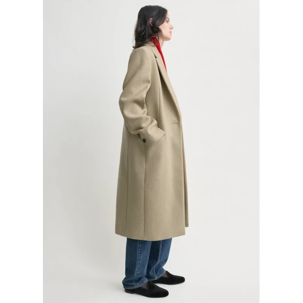 Totême Classic Winter Coat Biscuit - Coats - Scandinavian Minimalist Luxury at Coveti