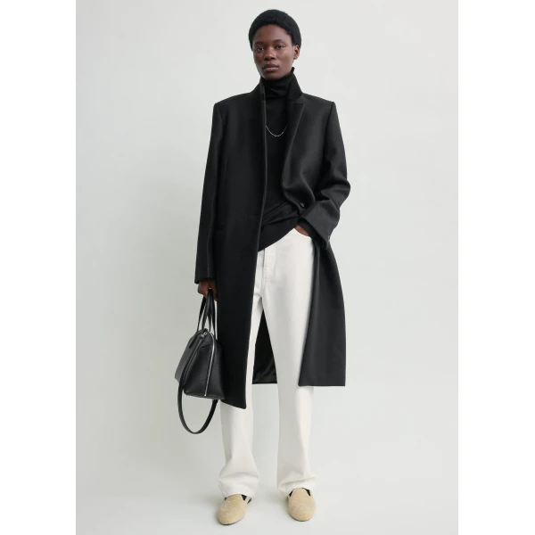 Totême Classic Winter Coat Black - Coats - Scandinavian Minimalist Luxury at Coveti
