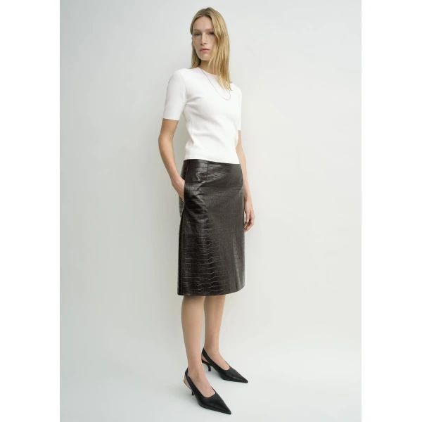 Totême Compact Knit Tee Optic White - Tops - Scandinavian Minimalist Luxury at Coveti