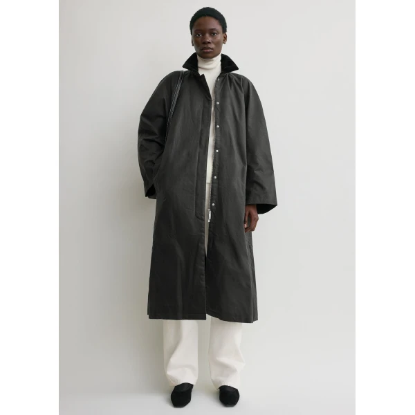 Totême Country Coat Washed Black - Coats - Scandinavian Minimalist Luxury at Coveti