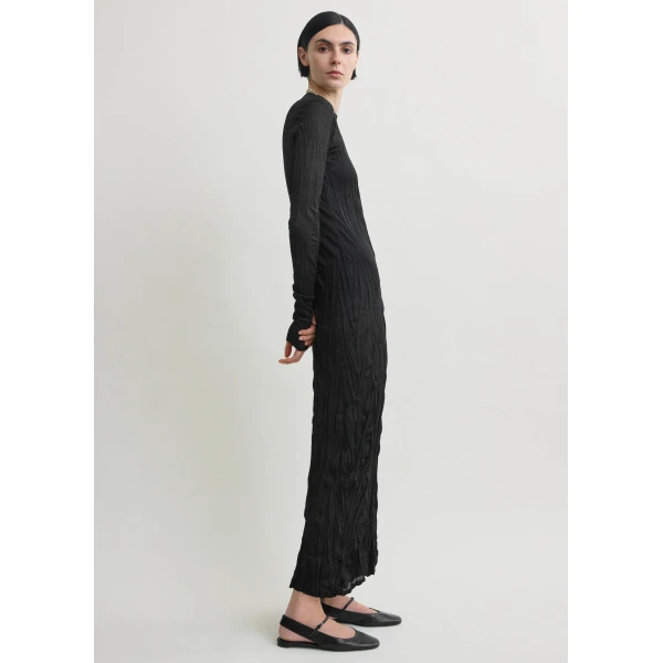 Totême Crinkled Knit Long-Sleeve Dress Black - Dresses - Scandinavian Minimalist Luxury at Coveti