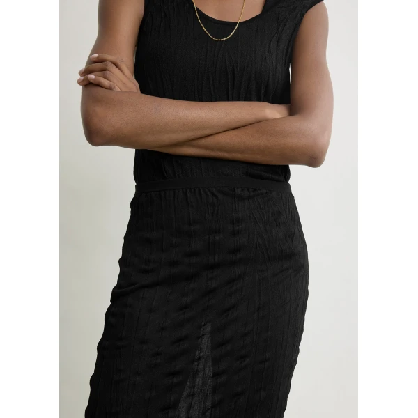 Totême Crinkled Knit Skirt Black - Skirts - Scandinavian Minimalist Luxury at Coveti