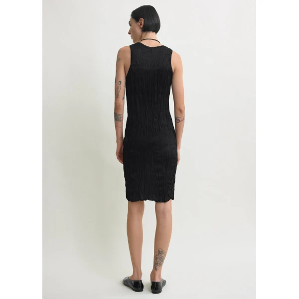 Totême Crinkled Knit Tank Dress Black - Dresses - Scandinavian Minimalist Luxury at Coveti