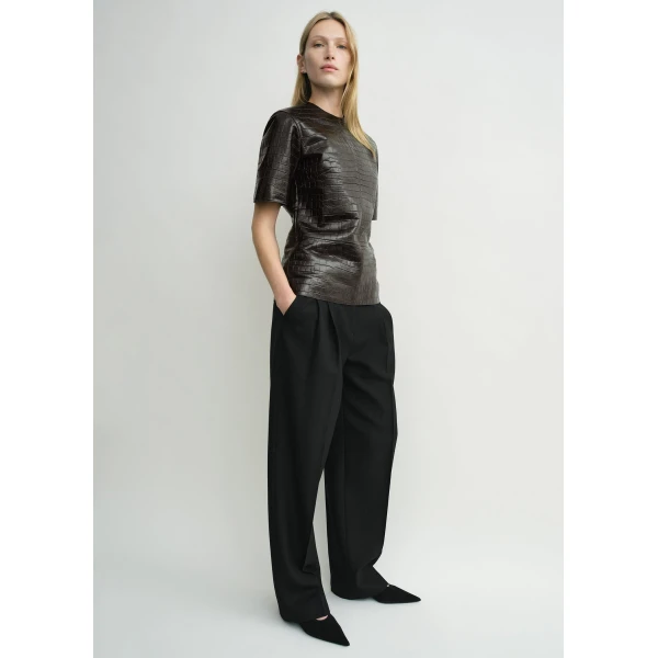 Totême Croco-Embossed Tee Dark Brown - Tops - Scandinavian Minimalist Luxury at Coveti