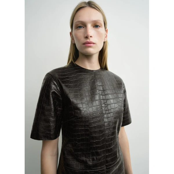 Totême Croco-Embossed Tee Dark Brown - Tops - Scandinavian Minimalist Luxury at Coveti