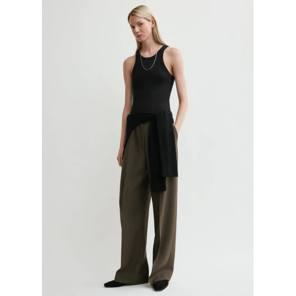 Totême Curved Rib Tank Black - Tops - Scandinavian Minimalist Luxury at Coveti