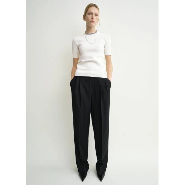 Totême Double-Pleat Tailored Trousers Black - Pants - Scandinavian Minimalist Luxury at Coveti