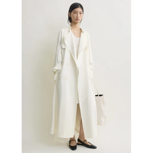 Totême Draped Satin Trench Off-White - Coats - Scandinavian Minimalist Luxury at Coveti