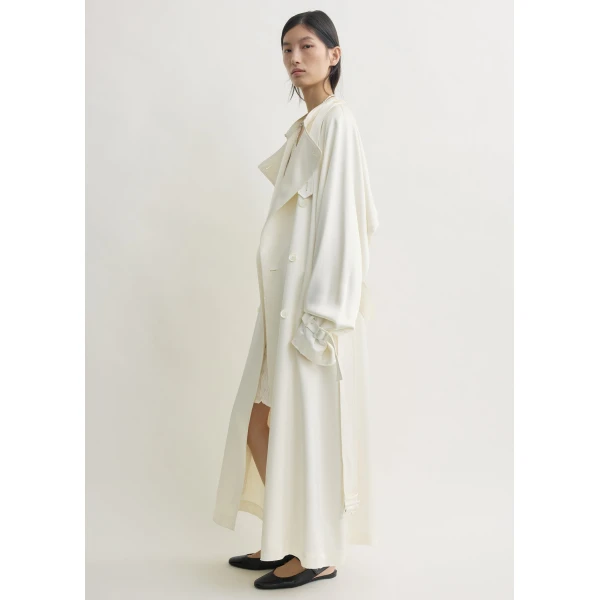 Totême Draped Satin Trench Off-White - Coats - Scandinavian Minimalist Luxury at Coveti