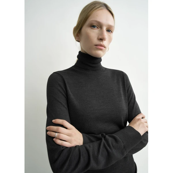 Totême Fine Turtleneck Charcoal - Knitwear - Scandinavian Minimalist Luxury at Coveti